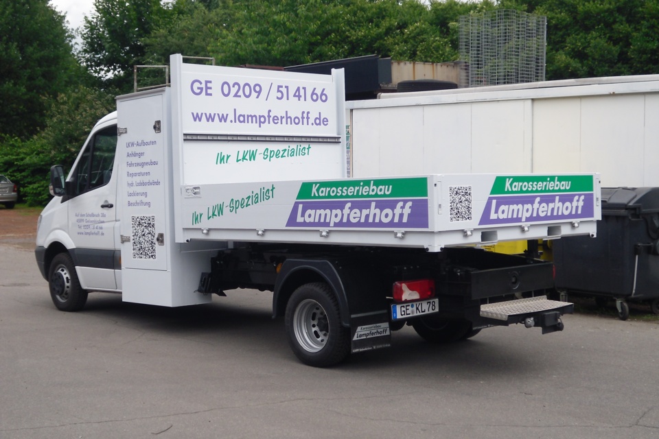 Lampferhoff Sattelzugmaschienenumbau mit Wechselpritsche