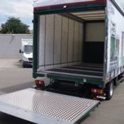 Lampferhoff Curtainsider mit Ladebordwand